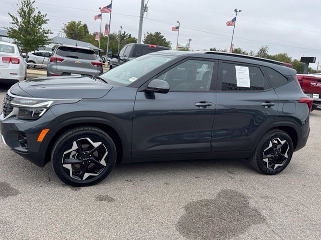 Used 2025 Kia Seltos S FWD image 3