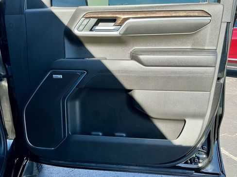 Used 2022 GMC Sierra 1500 Elevation w/ Elevation Premium Package image 25