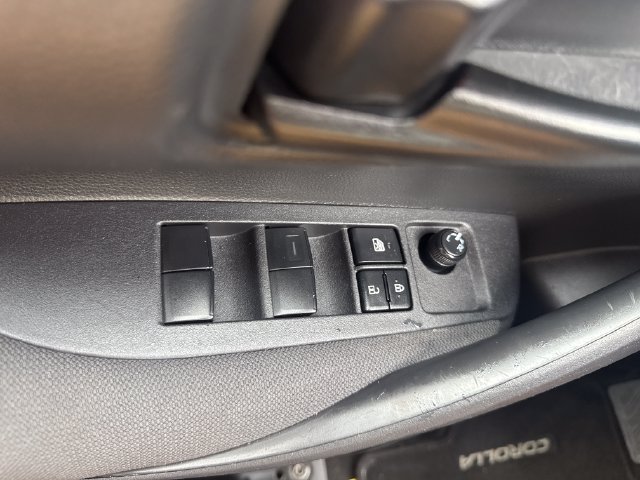 Used 2023 Toyota Corolla LE FWD image 36