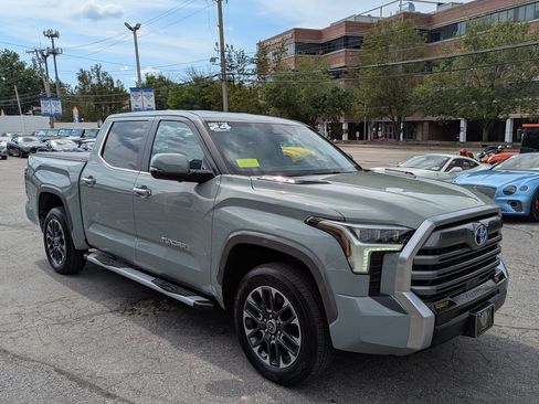 Used 2024 Toyota Tundra Limited AWD/4WD image 5