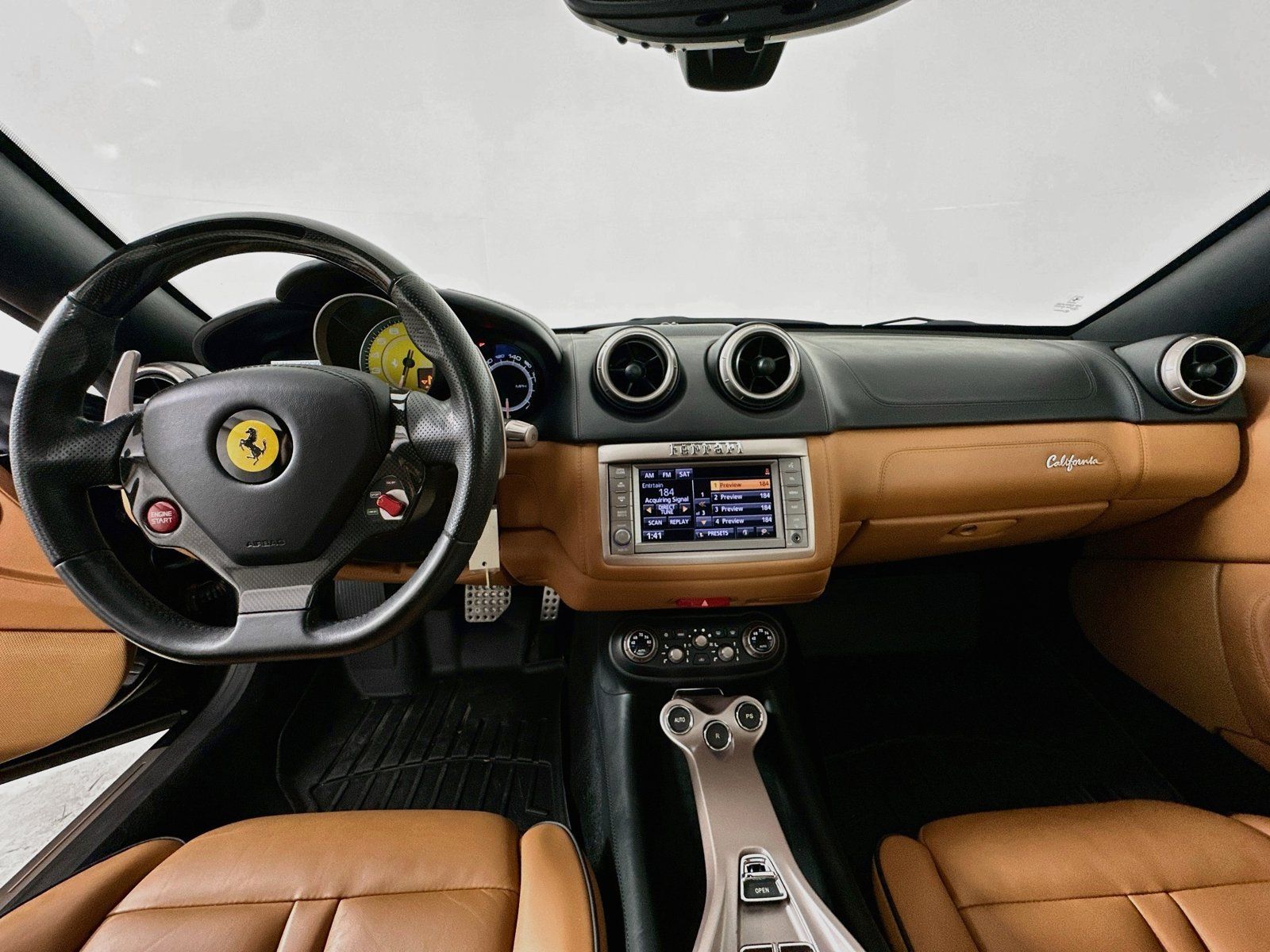Used 2014 Ferrari California RWD image 15