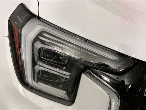 Used 2025 GMC Terrain Elevation FWD image 26