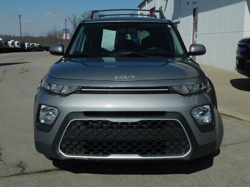 Used 2022 Kia Soul LX image 13