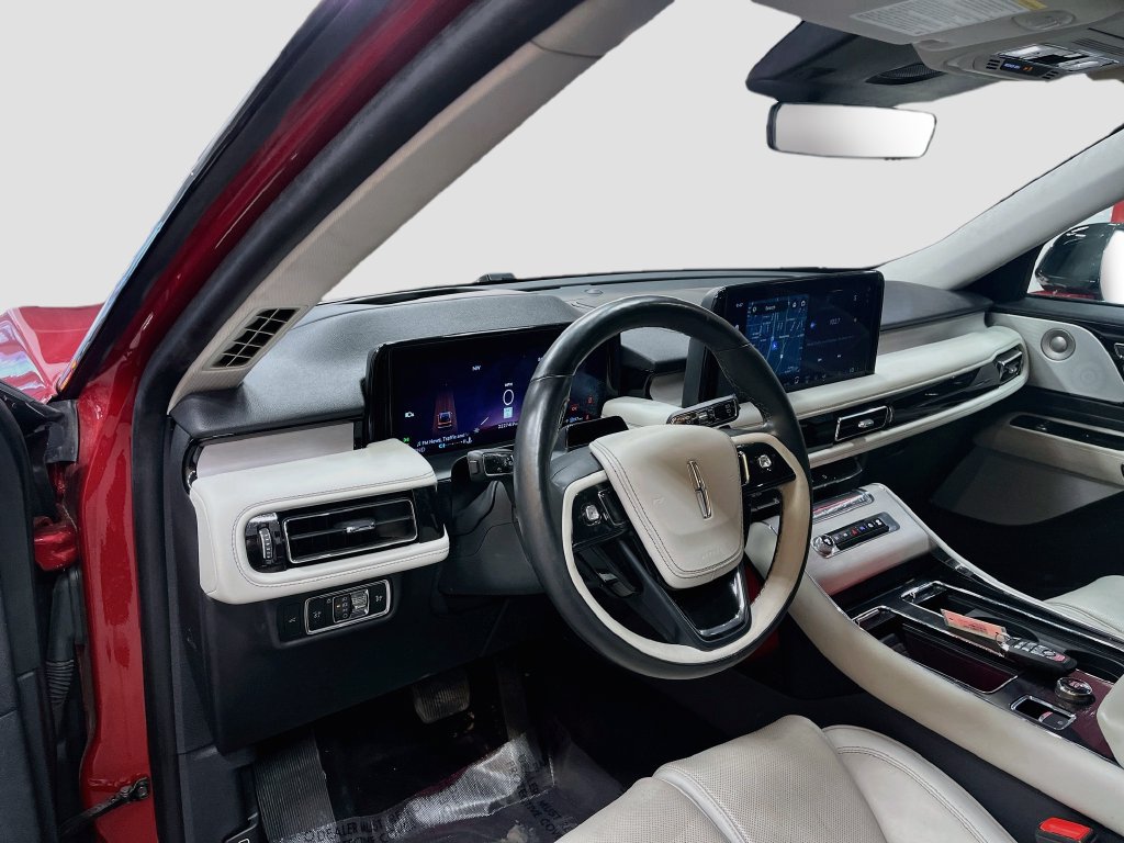 Used 2025 Lincoln Aviator Reserve w/ Equipment Group 201A AWD/4WD image 9