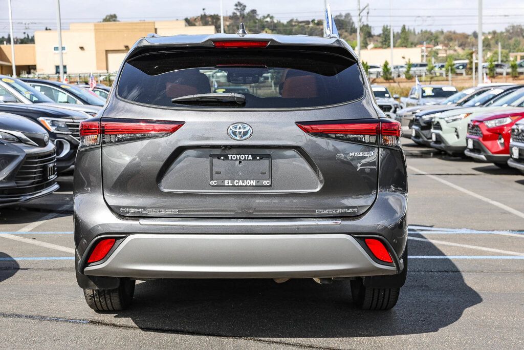Used 2023 Toyota Highlander Platinum AWD/4WD image 26