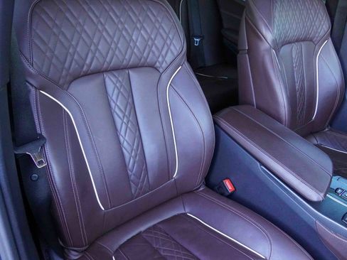 Certified 2022 BMW M550i xDrive w/ Executive Package image 13