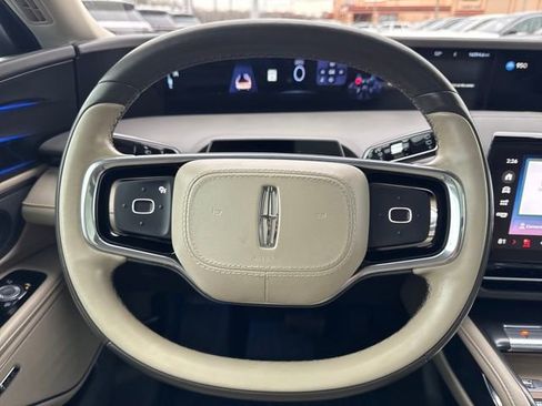 Certified 2024 Lincoln Nautilus Reserve w/ Equipment Group 202A image 18