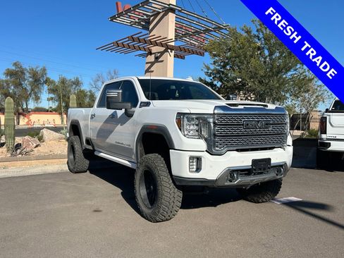 Used 2020 GMC Sierra 2500 Denali image 1