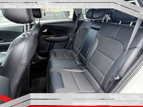 Used 2020 Kia Niro Touring FWD image 10