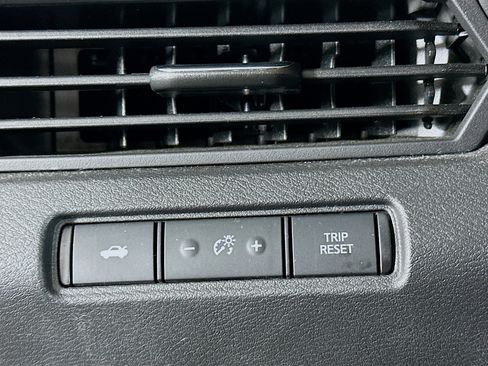 Used 2023 Nissan Altima 2.5 SV image 16