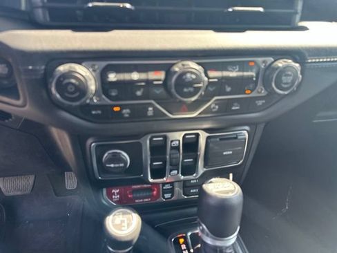 Used 2025 Jeep Wrangler Unlimited Rubicon 392 AWD/4WD image 15