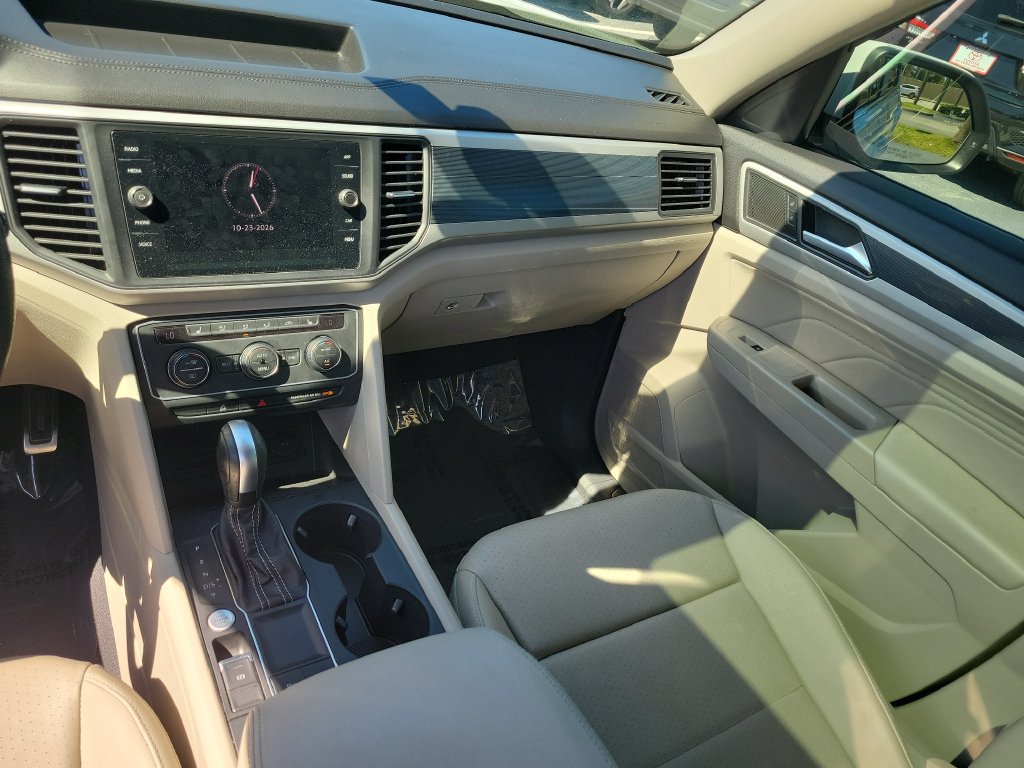 Used 2021 Volkswagen Atlas SE w/ Panoramic Sunroof Package FWD image 28