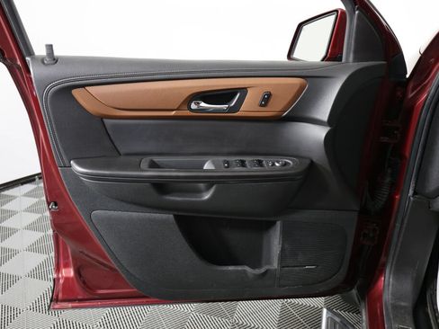 Used 2015 Chevrolet Traverse LT FWD image 12