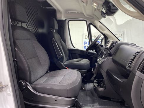 Used 2025 RAM ProMaster 2500 w/ U-Haul Equipment Group FWD image 23