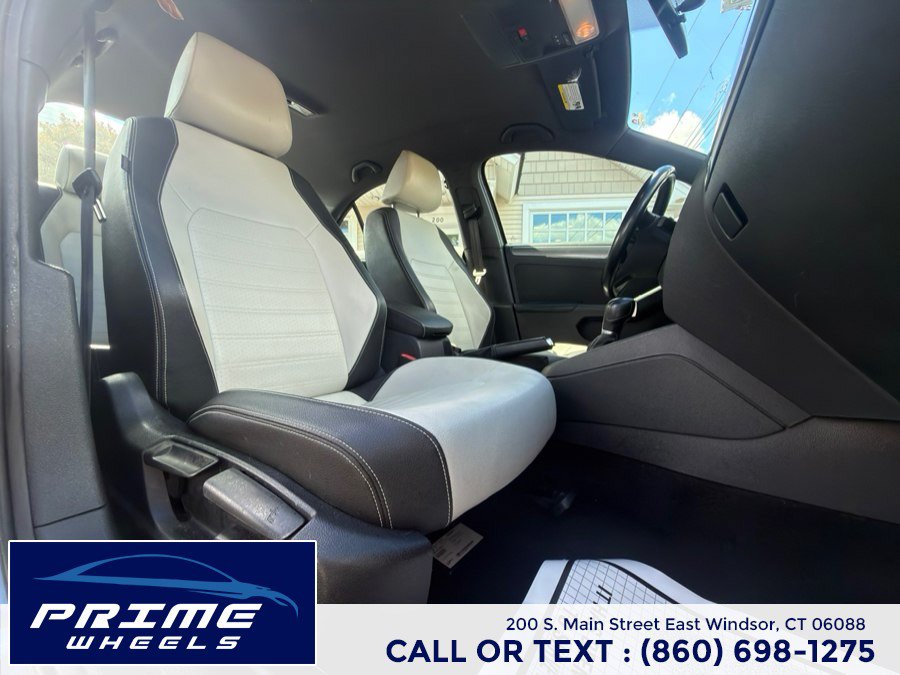 Used 2016 Volkswagen Jetta Sport FWD image 17