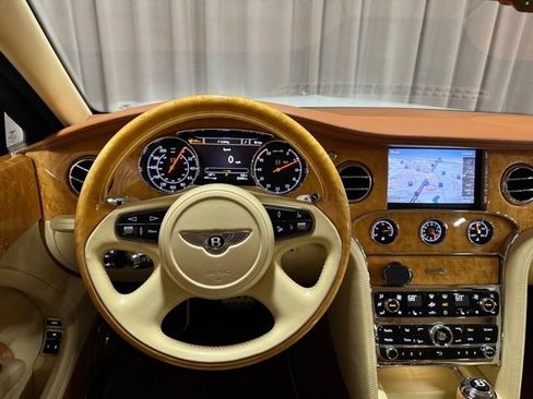 Used 2012 Bentley Mulsanne image 19