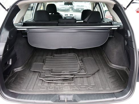 Used 2016 Subaru Outback 2.5i image 5