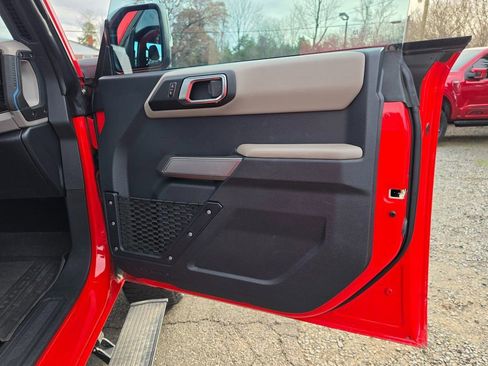 Used 2023 Ford Bronco Wildtrak image 20