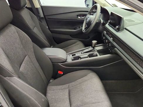 Used 2025 Honda Accord SE image 24