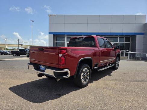 Used 2024 Chevrolet Silverado 2500 LT AWD/4WD image 5