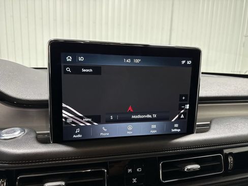 Used 2023 Lincoln Aviator AWD image 14