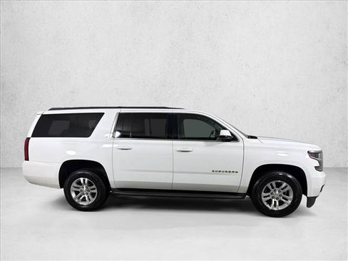 Used 2019 Chevrolet Suburban LT RWD image 3