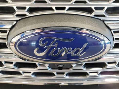 Used 2024 Ford Explorer Limited w/ Limited Technology Package AWD/4WD image 34