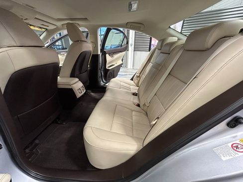 Used 2017 Lexus ES 350 350 w/ Luxury Package image 51