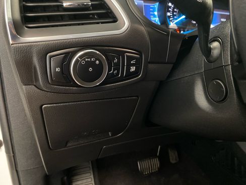 Used 2024 Ford Edge Titanium w/ Equipment Group 301A AWD/4WD image 18