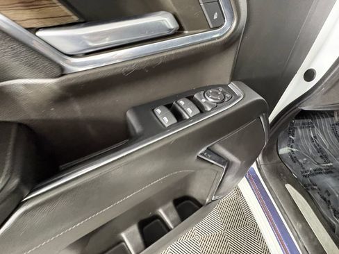 Used 2024 Chevrolet Silverado 3500 LT AWD/4WD image 12