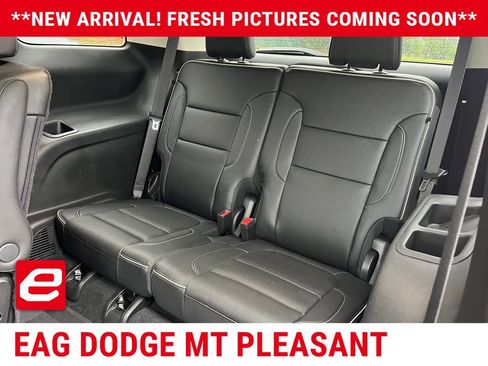 Used 2023 GMC Acadia Denali w/ Denali Ultimate Package FWD image 11