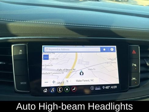 Used 2021 Buick Enclave Premium w/ Sun and Sites Package image 32