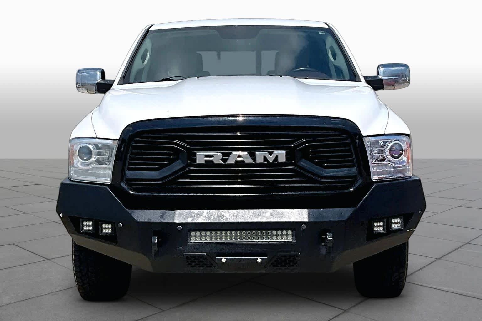 Used 2014 RAM 1500 Laramie w/ Convenience Group AWD/4WD image 4