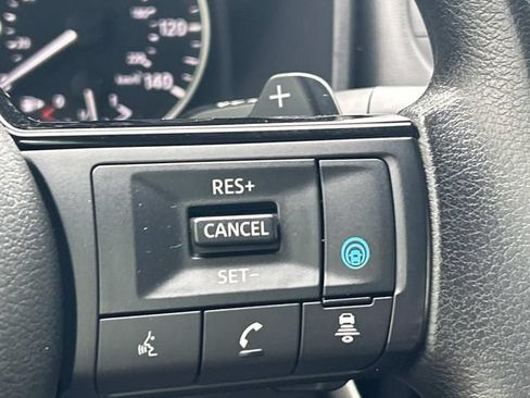 Used 2022 Nissan Rogue SV AWD/4WD image 29