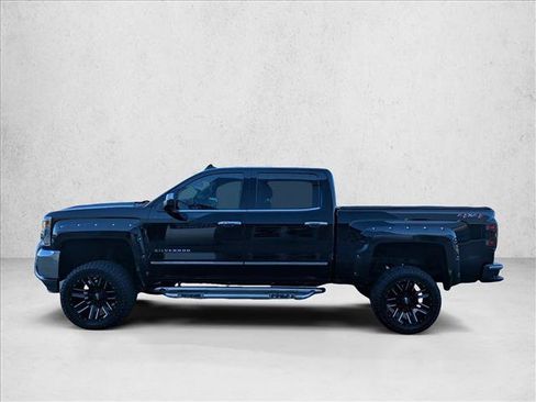 Used 2018 Chevrolet Silverado 1500 LTZ w/ Sport Package AWD/4WD image 9