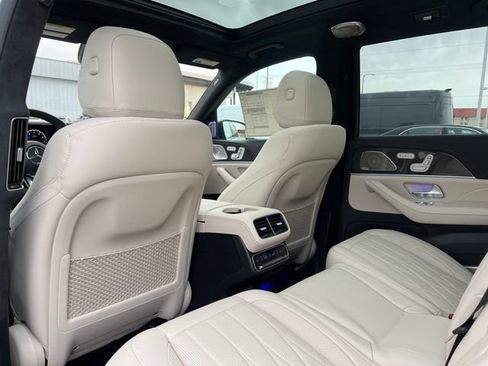 Used 2025 Mercedes-Benz GLS 63 AMG 4MATIC image 47
