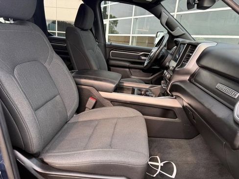 Used 2019 RAM 1500 Big Horn AWD/4WD image 11