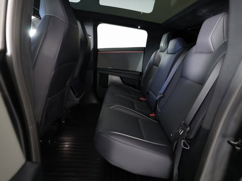 Used 2025 Tesla Cybertruck AWD Crew Cab image 16