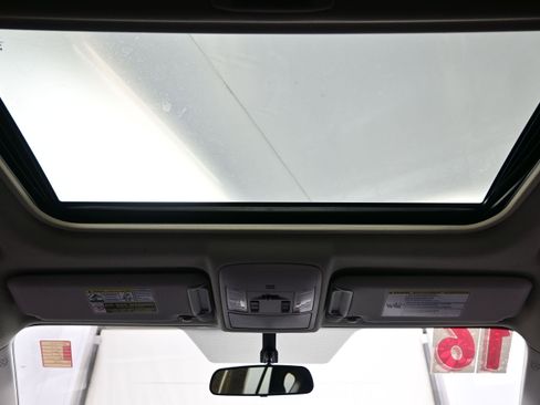 Used 2016 Toyota RAV4 XLE AWD/4WD image 17