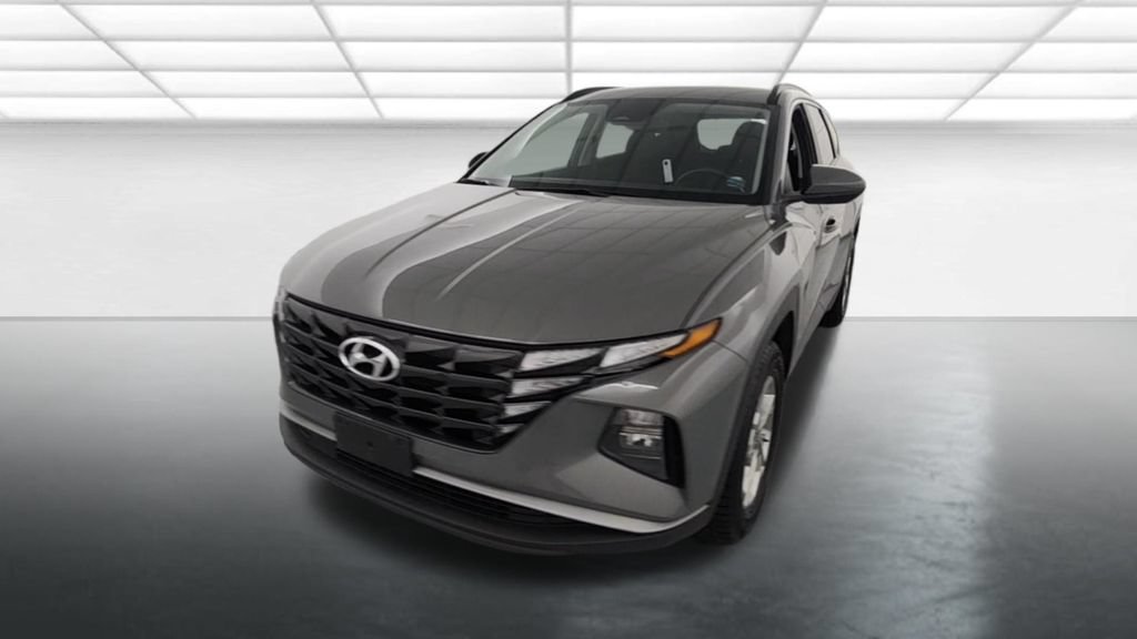 Used 2024 Hyundai Tucson SEL AWD/4WD image 2