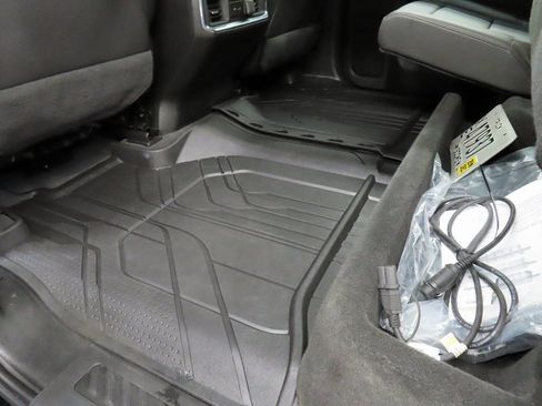 Used 2023 Chevrolet Silverado 3500 LTZ w/ LTZ Convenience Package image 75