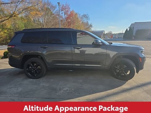 Used 2021 Jeep Grand Cherokee L Laredo image 9