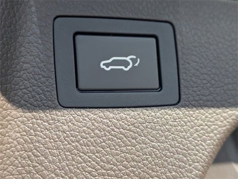 Used 2017 Hyundai Santa Fe Sport image 14