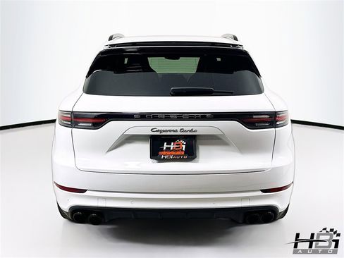 Used 2019 Porsche Cayenne Turbo w/ Premium Plus Package image 7