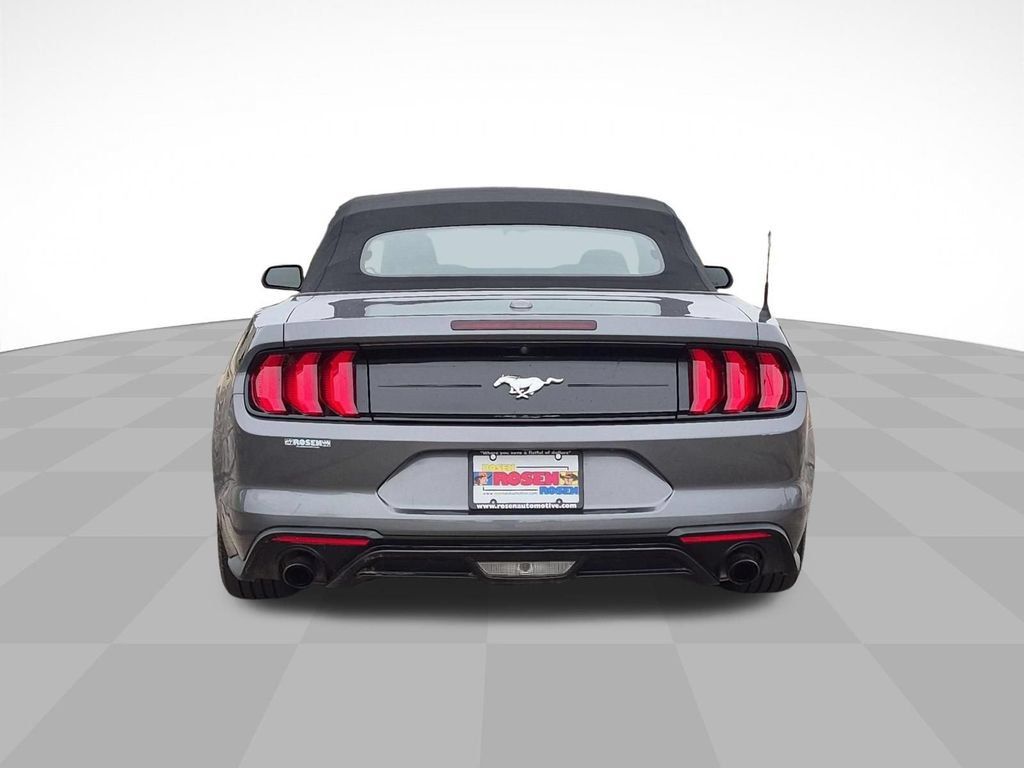 Used 2022 Ford Mustang Convertible RWD image 4