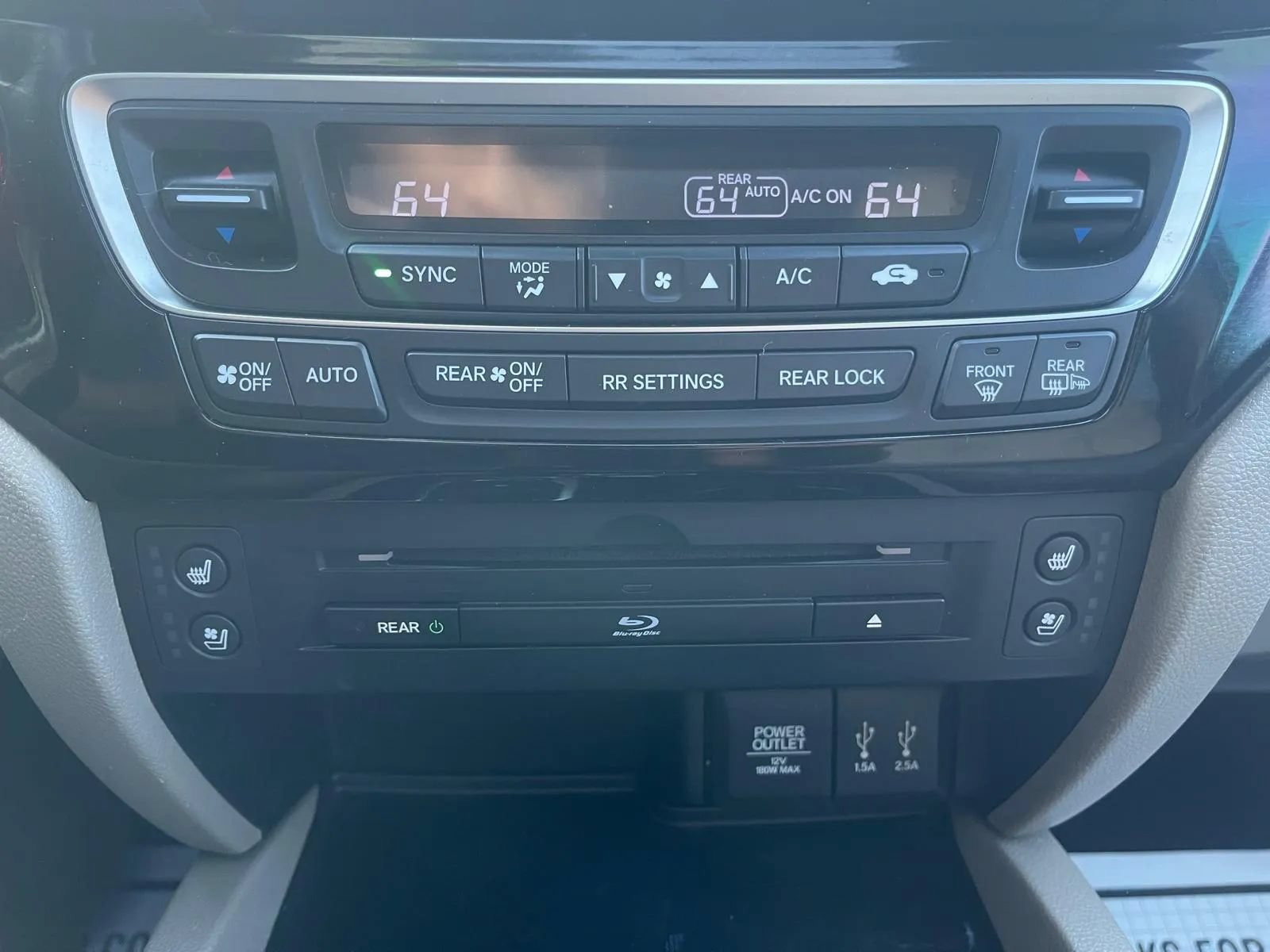 Used 2016 Honda Pilot Elite image 24