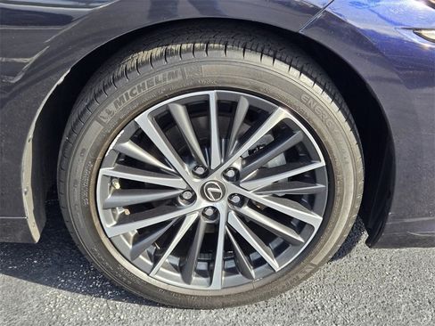 Used 2022 Lexus ES 350 w/ Premium Package image 19