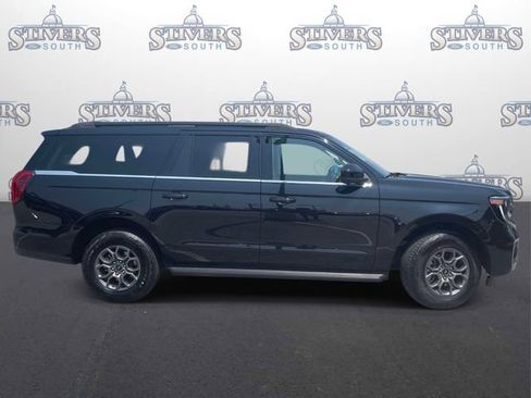 Used 2025 Ford Expedition Max Active RWD image 2