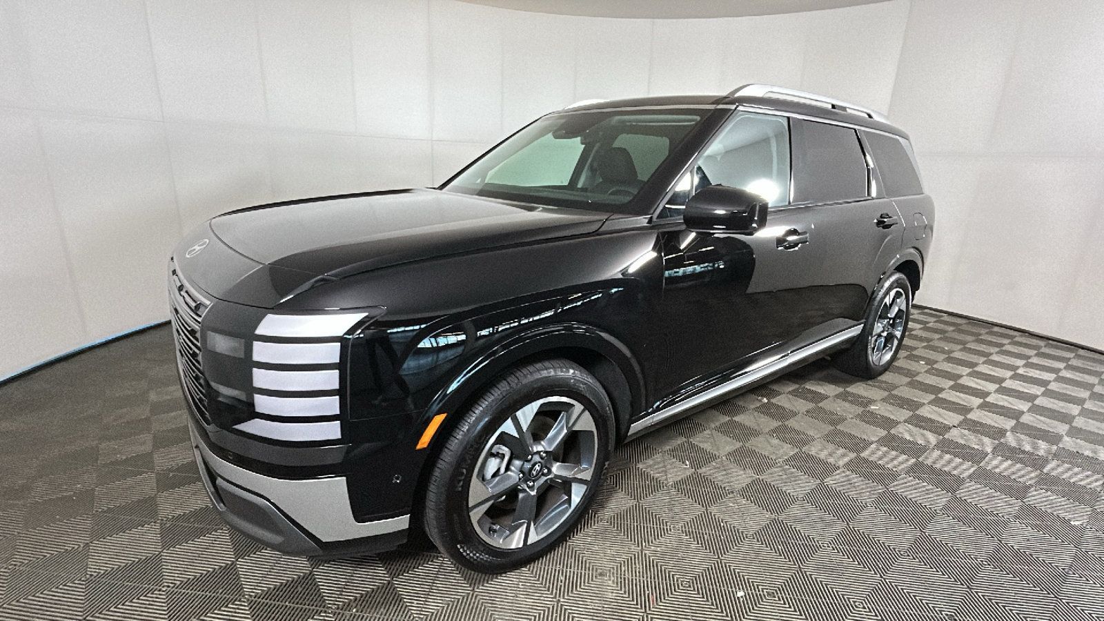 Certified 2026 Hyundai Palisade Limited AWD/4WD image 7