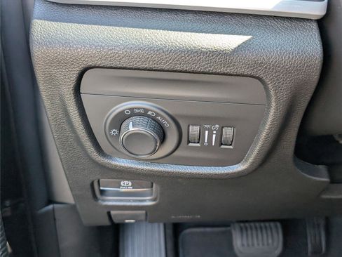 New 2025 Jeep Grand Cherokee Laredo X w/ Luxury Tech Group I image 16